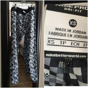 Nike tights leggings NWOT . Xm